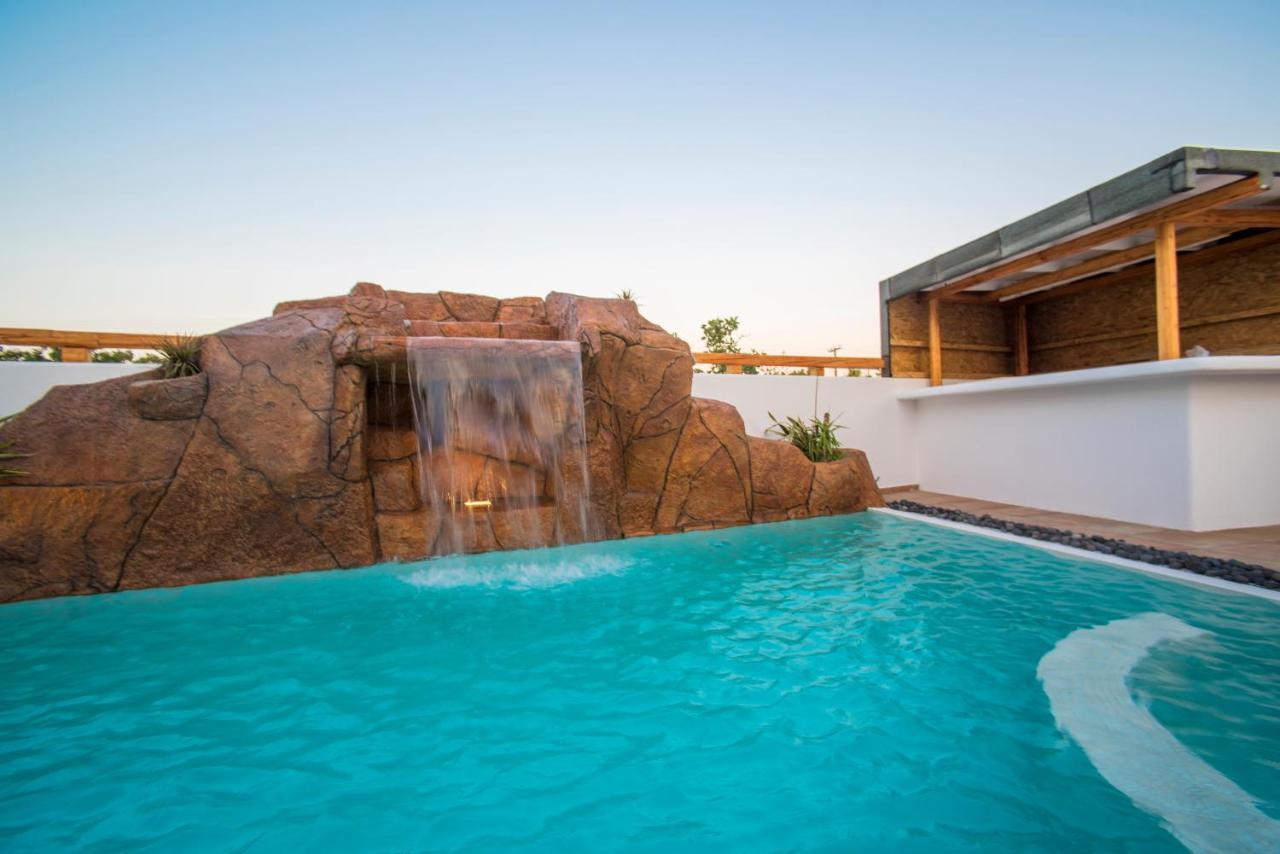 La Belle Vie - Santorini - Adults Only Apartman Kamári Kültér fotó