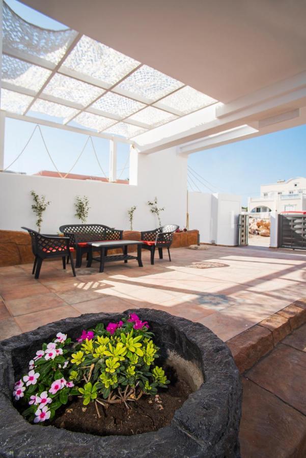 La Belle Vie - Santorini - Adults Only Apartman Kamári Kültér fotó