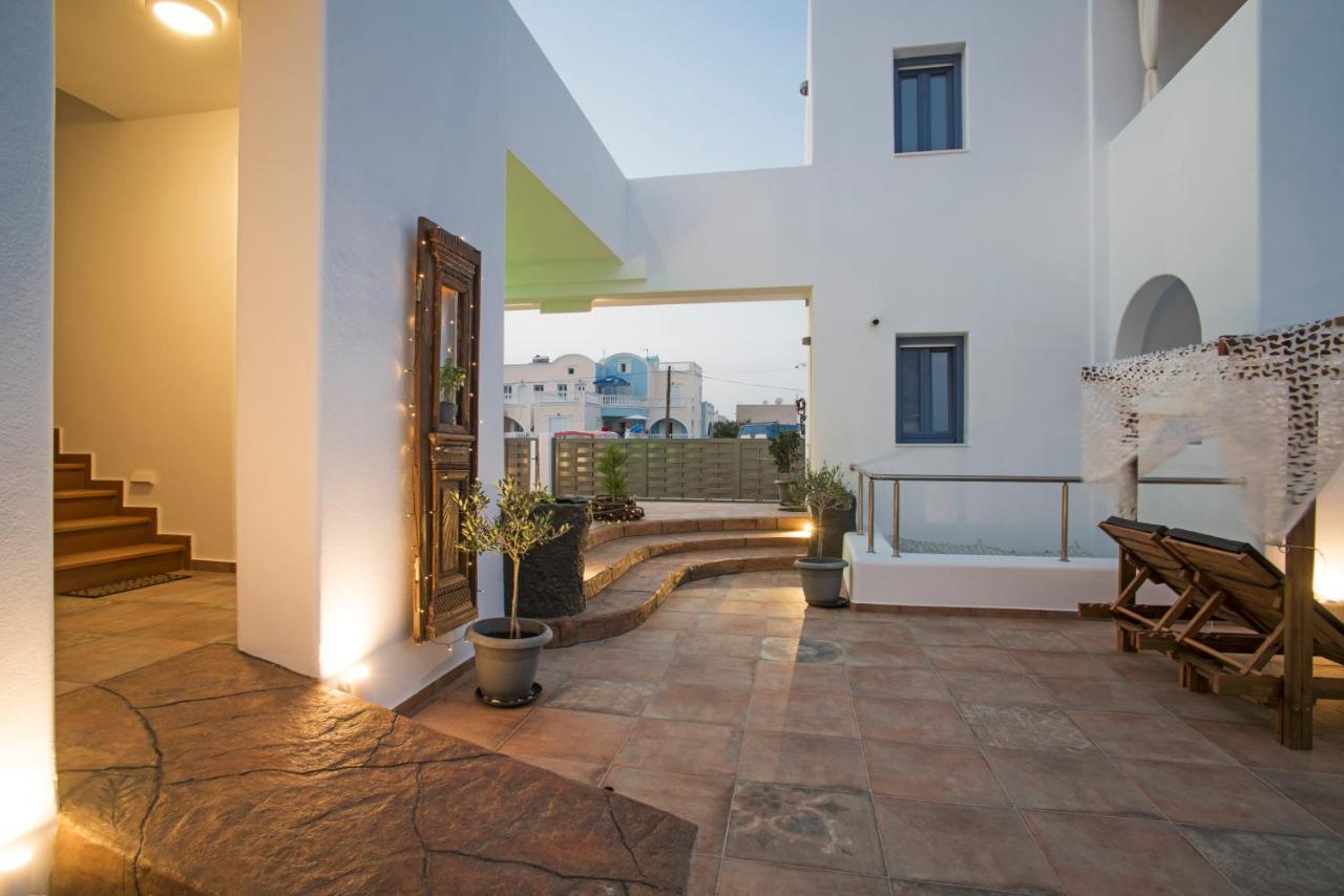 La Belle Vie - Santorini - Adults Only Apartman Kamári Kültér fotó