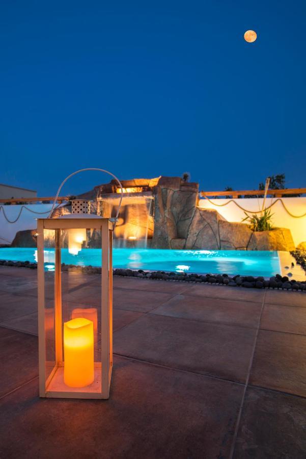 La Belle Vie - Santorini - Adults Only Apartman Kamári Kültér fotó