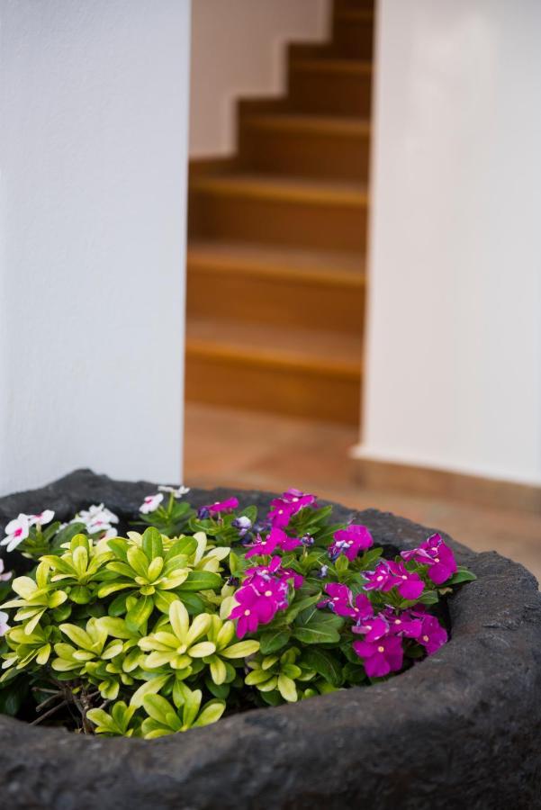 La Belle Vie - Santorini - Adults Only Apartman Kamári Kültér fotó
