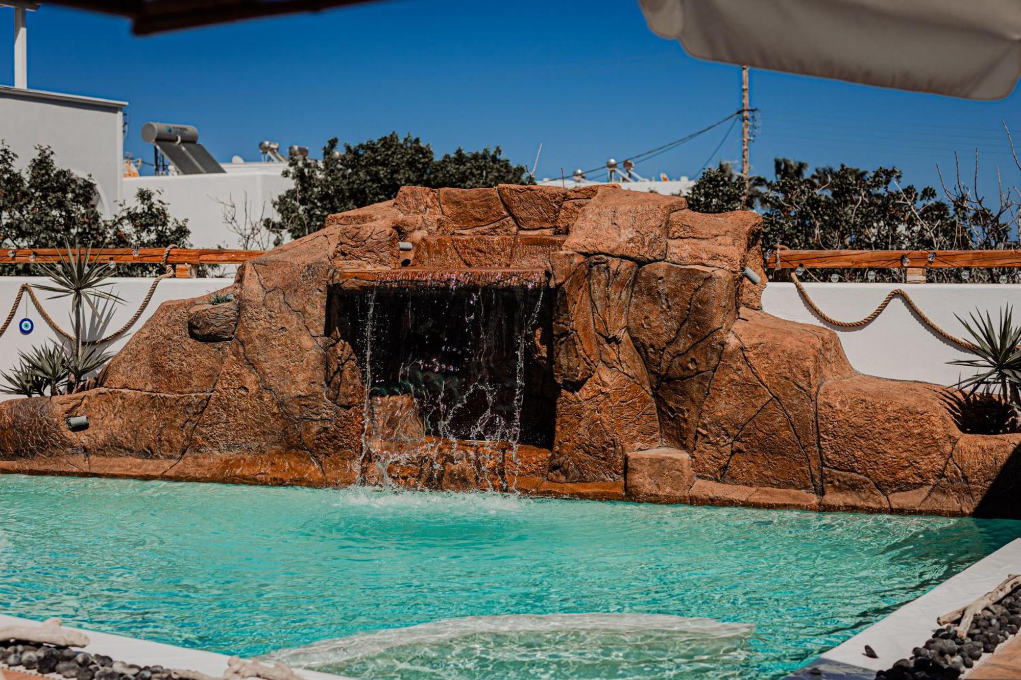 La Belle Vie - Santorini - Adults Only Apartman Kamári Kültér fotó